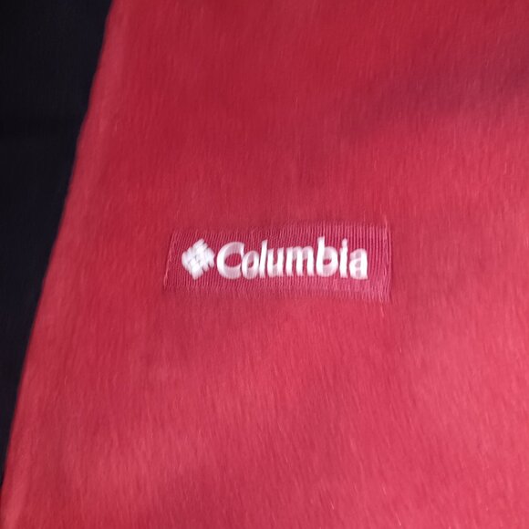 Columbia Pullover - Picture 2 of 5